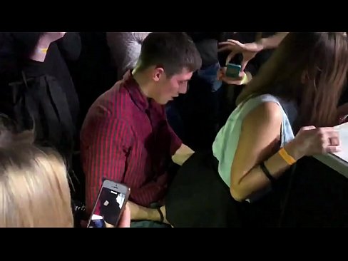 ❤️ Sesso reale in un nightclub russo. Ragazza russa di 18 anni nell'ano e nella vagina scopata in un nightclub ❤️❌ Video di sesso al it.mathem-1-class.ru ❌️